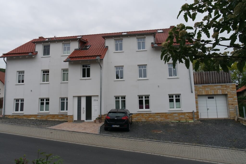 Geräumiges Mehrfamilienhaus in Reyershausen